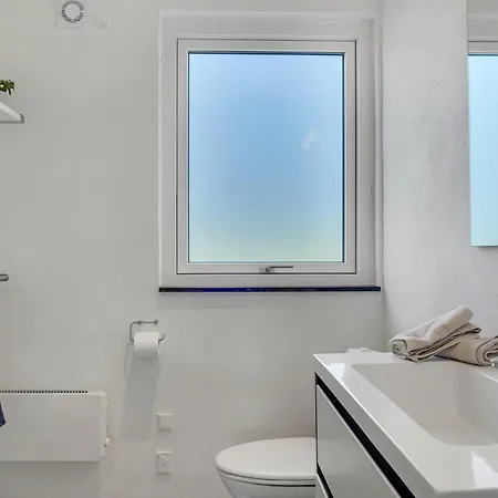 Gorgeous In With Kitchen Feriehus